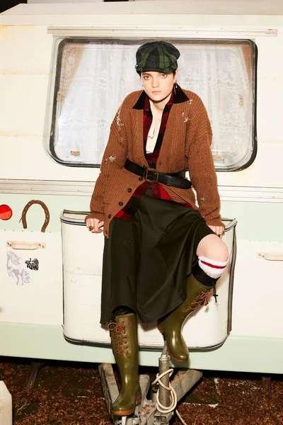 Look 27